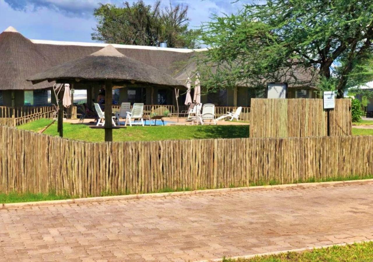 Tlou Safari Lodge Kasane Exterior foto